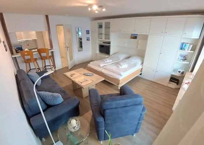 Apartament 5-7, Moewe *